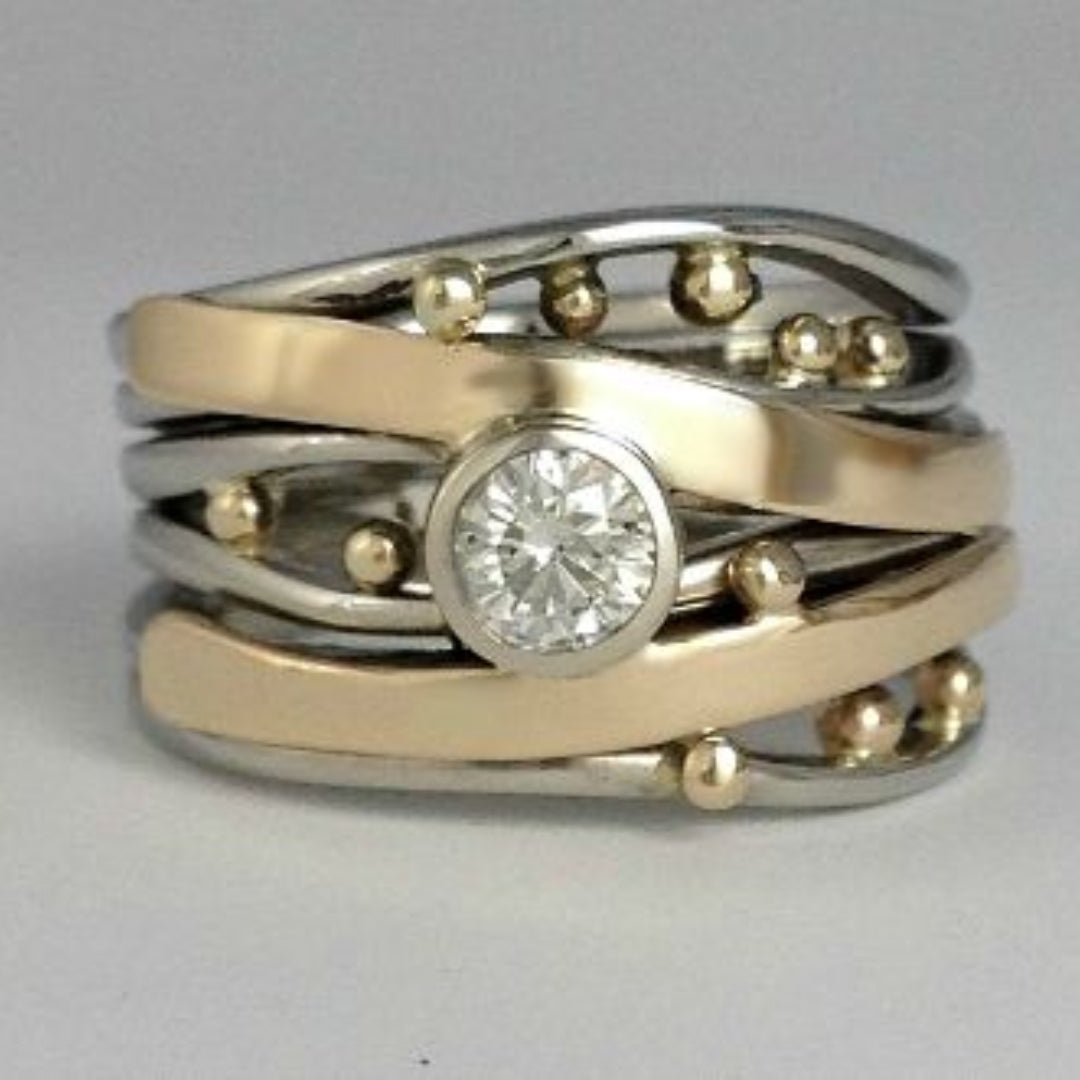 Royal - Vintage Goldene Zirkonia Ring