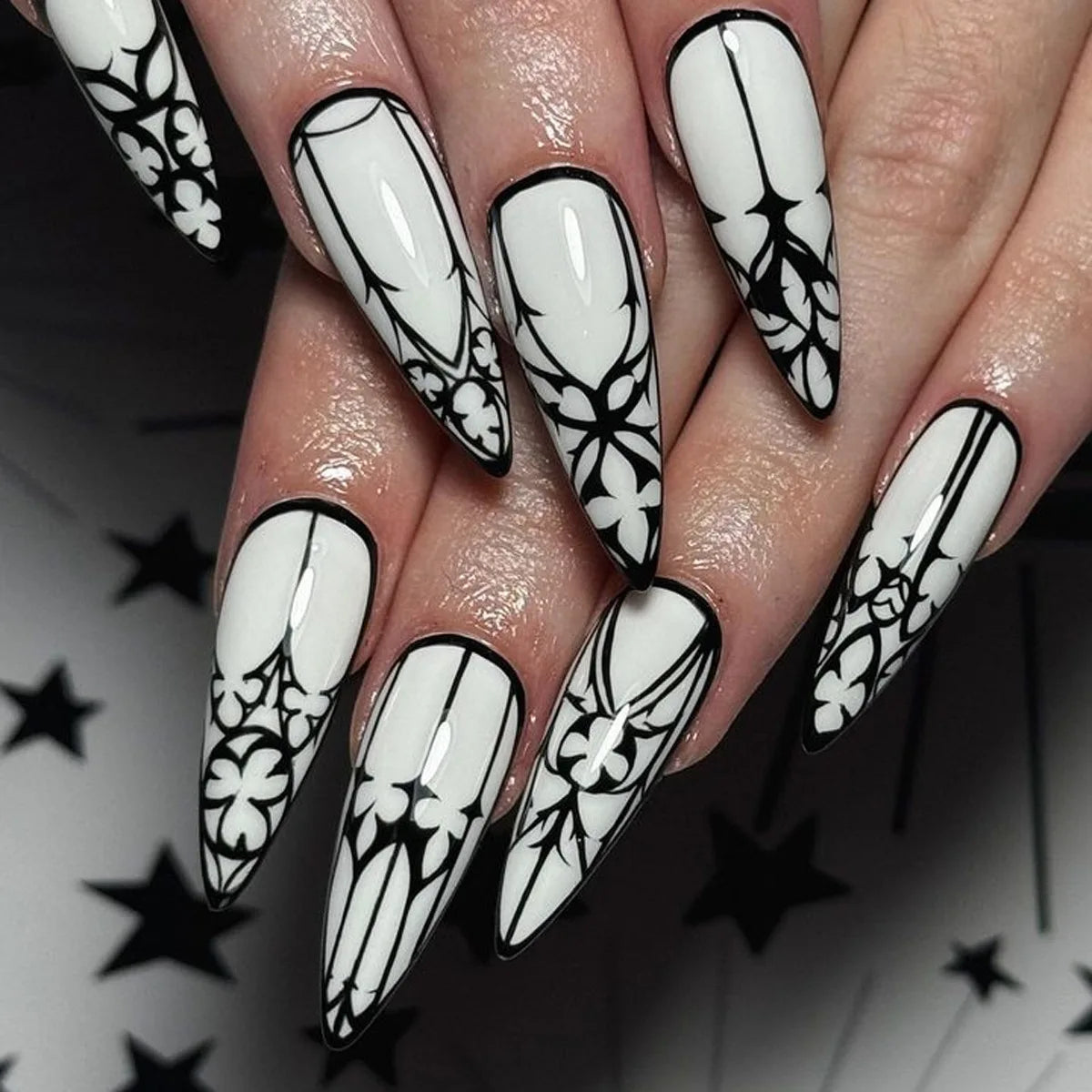 Moonlit – Glossy Gothic Nail Tips