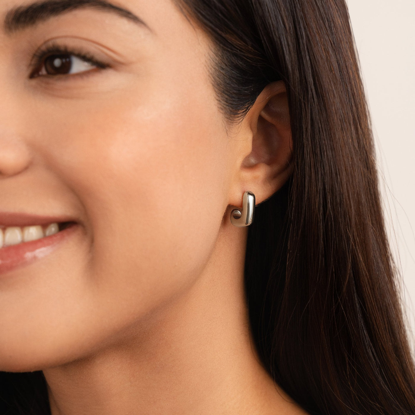 Alice Quadrat Hoop silberne Ohrringe