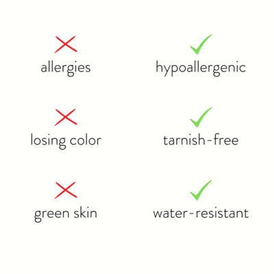 Goldene Blumenohrringe